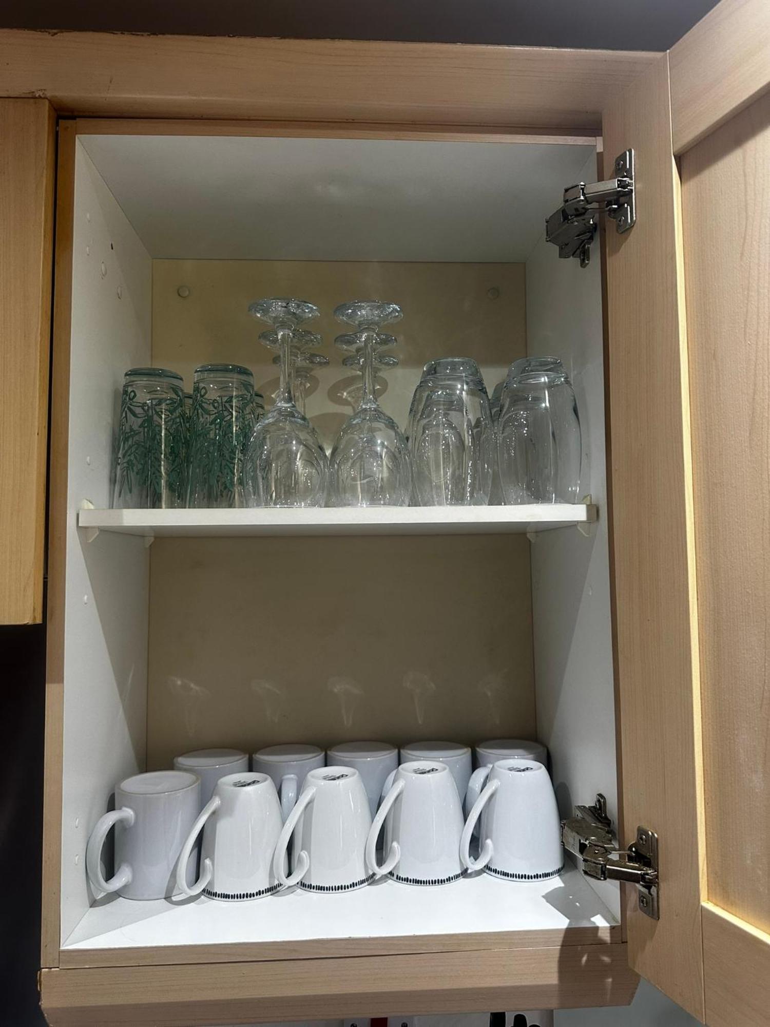 London 2 Bed 2 Bath Apartment Holiday Home - Free Parking - 3Min Walk To The Train Station - 19Min To London Liverpool Street 5Min To Victoria Line 1Gb Broadband Super Fast Internet Ground Floor 100S Of Shops Restaurants Bakeries 24-Hour Asda Superst ภายนอก รูปภาพ